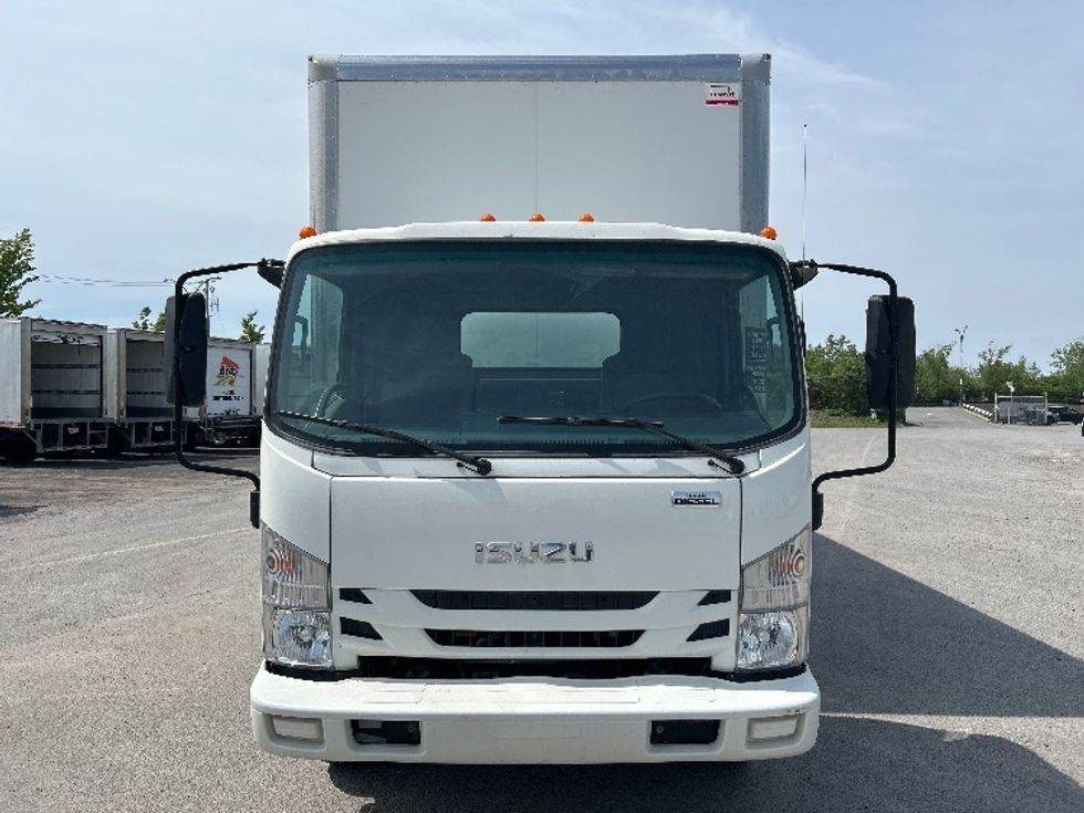 Medium Duty Box Truck-Light and Medium Duty Trucks-Isuzu-2020-NRR-Montreal-PQ-195,558\n\t\tkm-$ 51,750 - Image 2