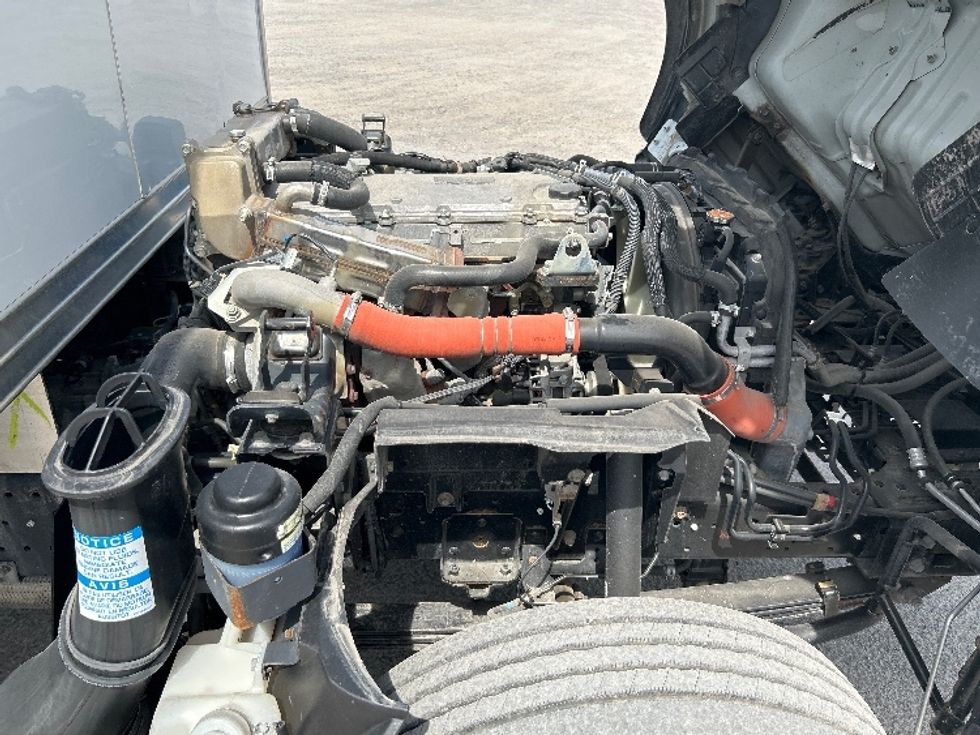 Medium Duty Box Truck-Light and Medium Duty Trucks-Isuzu-2020-NRR-Montreal-PQ-195,558\n\t\tkm-$ 51,750 - Image 22
