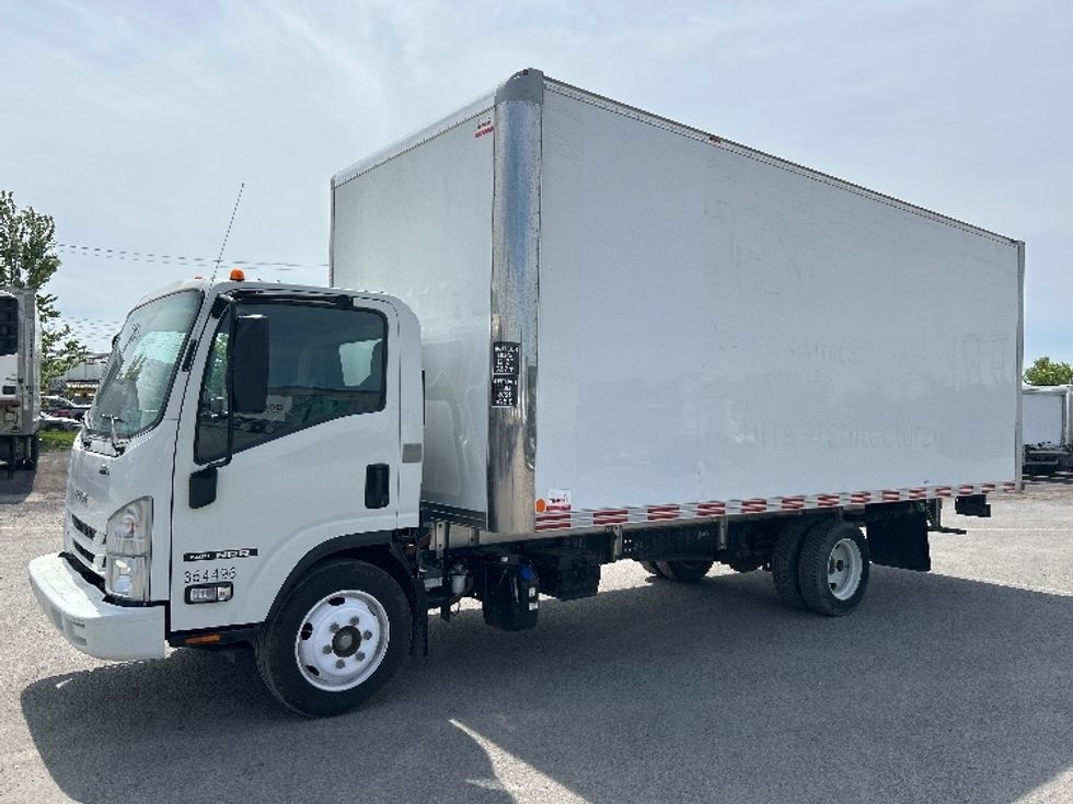 Medium Duty Box Truck-Light and Medium Duty Trucks-Isuzu-2020-NRR-Montreal-PQ-195,558\n\t\tkm-$ 51,750 - Image 3