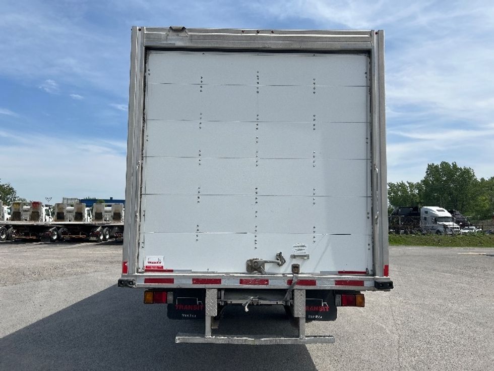 Medium Duty Box Truck-Light and Medium Duty Trucks-Isuzu-2020-NRR-Montreal-PQ-195,558\n\t\tkm-$ 51,750 - Image 7