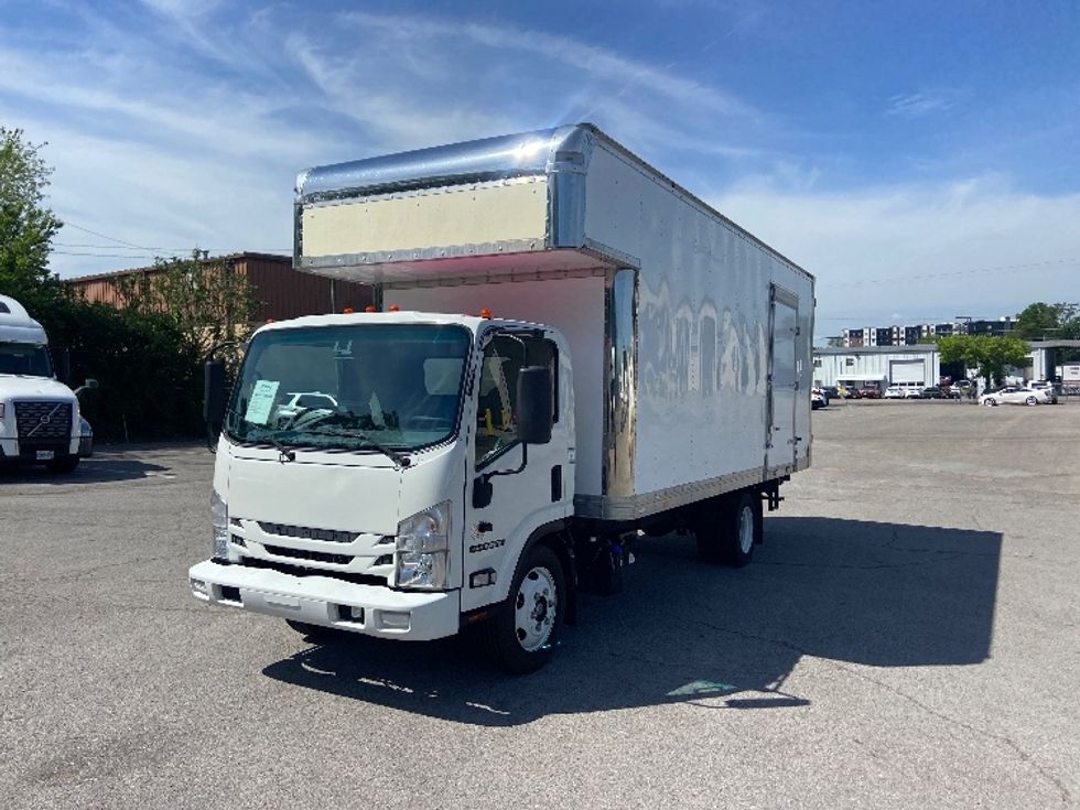 Medium Duty Box Truck-Light and Medium Duty Trucks-Isuzu-2020-NRR-Nashville (Mount Juliet)-TN-114,765\n\t\tmiles-$ 48,500 - Image 3