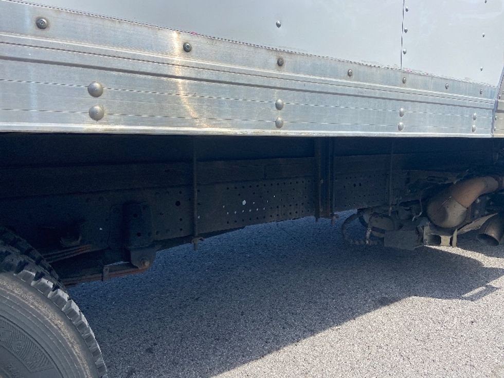 Medium Duty Box Truck-Light and Medium Duty Trucks-Isuzu-2020-NRR-Nashville (Mount Juliet)-TN-114,765\n\t\tmiles-$ 48,500 - Image 14