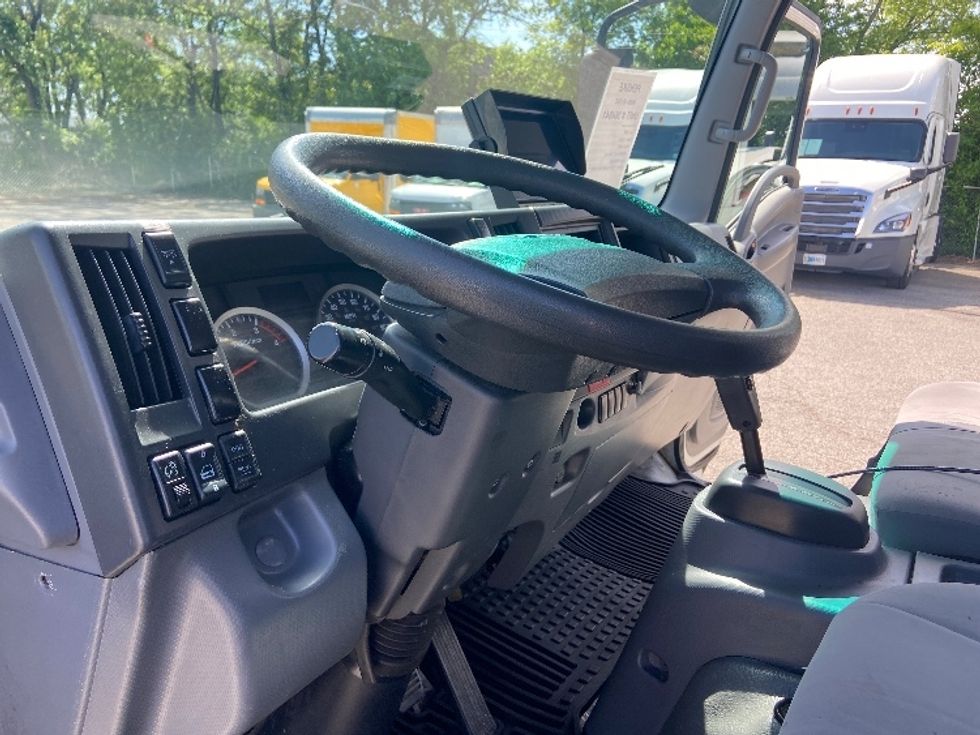 Medium Duty Box Truck-Light and Medium Duty Trucks-Isuzu-2020-NRR-Nashville (Mount Juliet)-TN-114,765\n\t\tmiles-$ 48,500 - Image 17