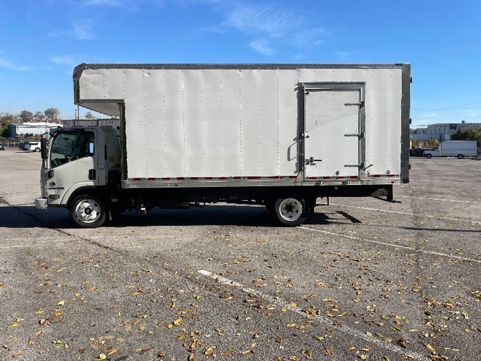 Medium Duty Box Truck-Light and Medium Duty Trucks-Isuzu-2020-NRR-Nashville (Mount Juliet)-TN-97,990\n\t\tmiles-$ 49,500 - Image 4