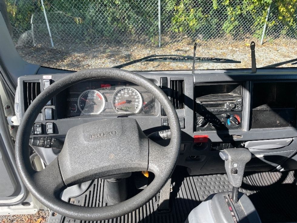 Medium Duty Box Truck-Light and Medium Duty Trucks-Isuzu-2020-NRR-Nashville (Mount Juliet)-TN-97,990\n\t\tmiles-$ 49,500 - Image 17