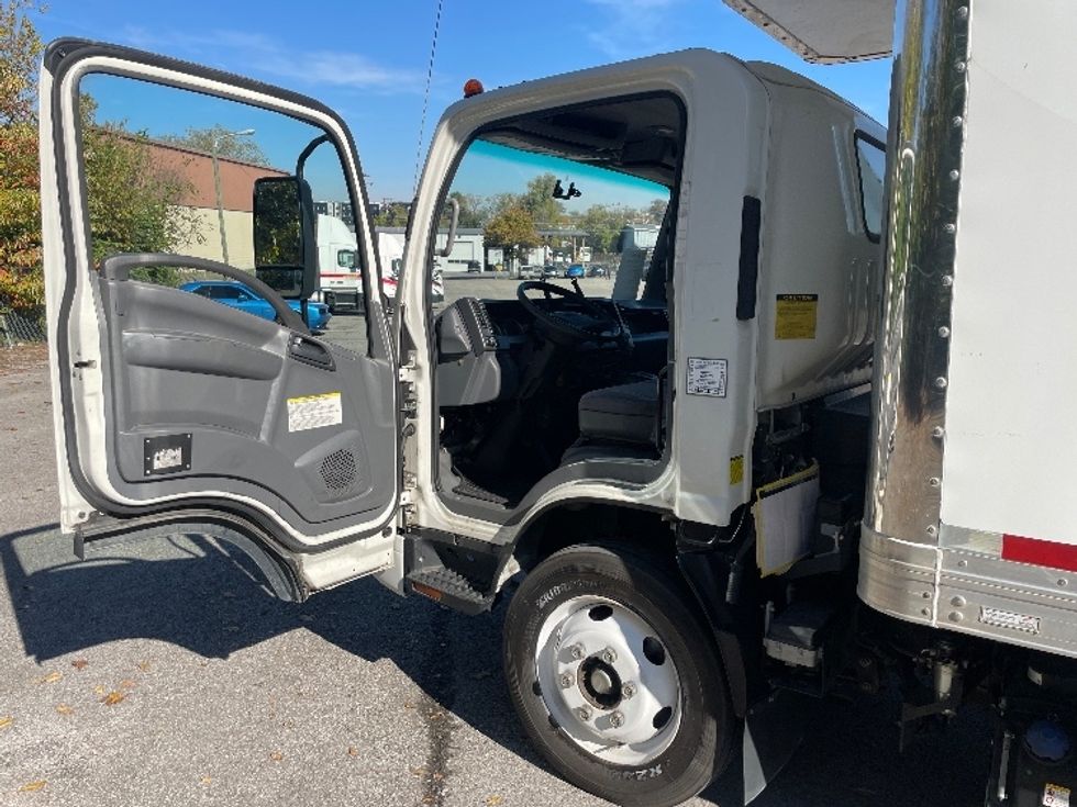 Medium Duty Box Truck-Light and Medium Duty Trucks-Isuzu-2020-NRR-Nashville (Mount Juliet)-TN-97,990\n\t\tmiles-$ 49,500 - Image 15