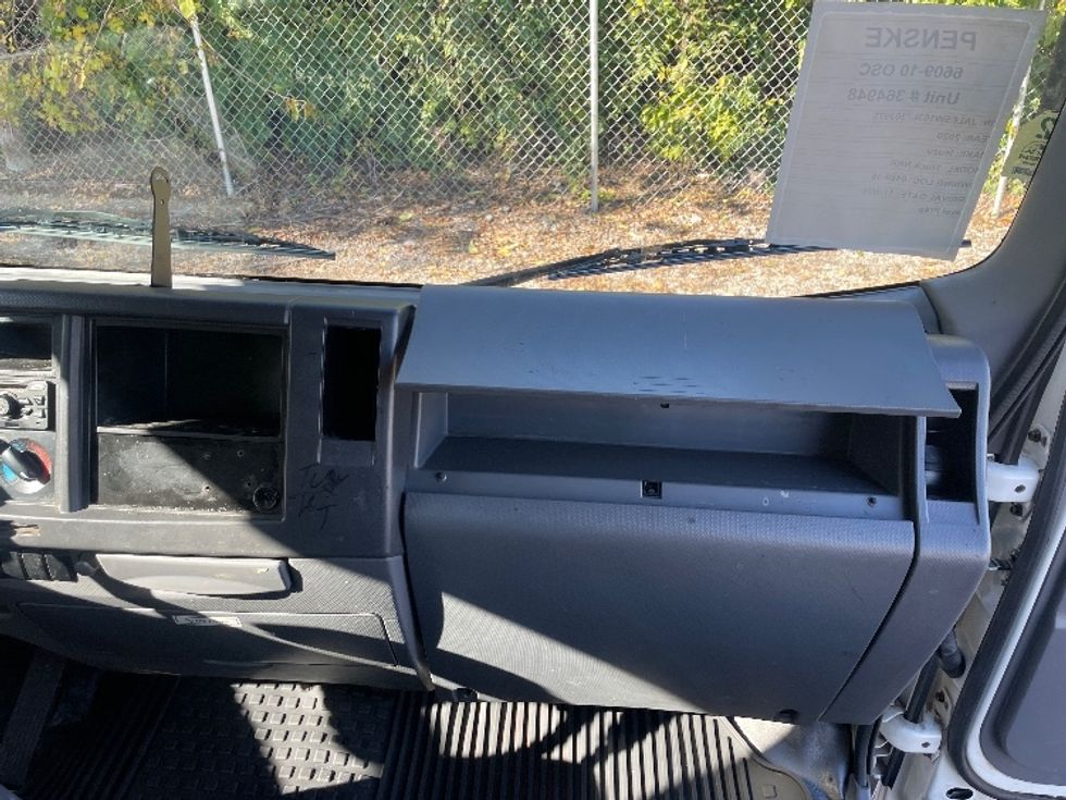 Medium Duty Box Truck-Light and Medium Duty Trucks-Isuzu-2020-NRR-Nashville (Mount Juliet)-TN-97,990\n\t\tmiles-$ 49,500 - Image 20