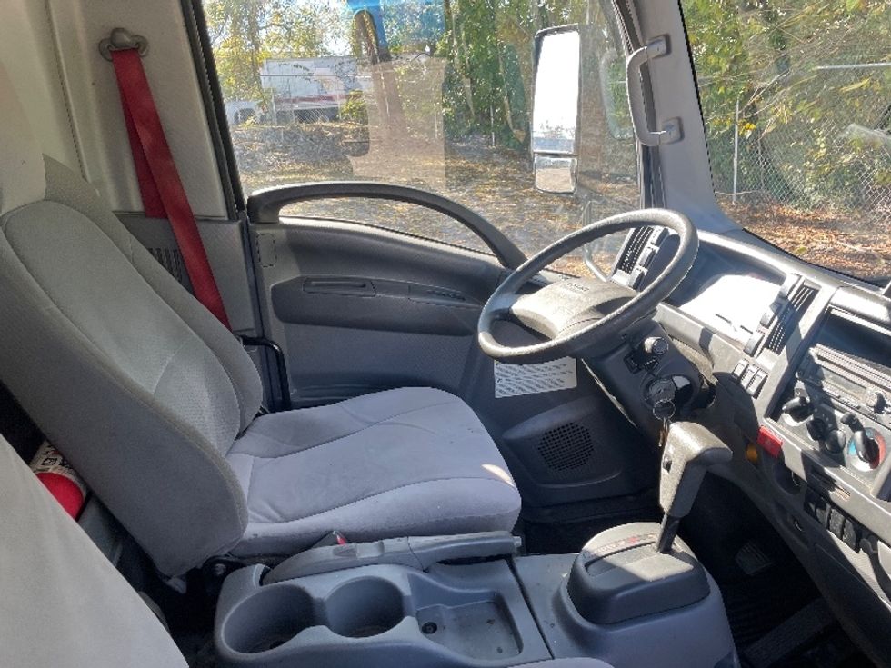 Medium Duty Box Truck-Light and Medium Duty Trucks-Isuzu-2020-NRR-Nashville (Mount Juliet)-TN-97,990\n\t\tmiles-$ 49,500 - Image 21