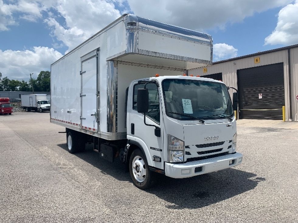 Medium Duty Box Truck-Light and Medium Duty Trucks-Isuzu-2020-NRR-Nashville-TN-61,345\n\t\tmiles-$ 48,500 - Image 1
