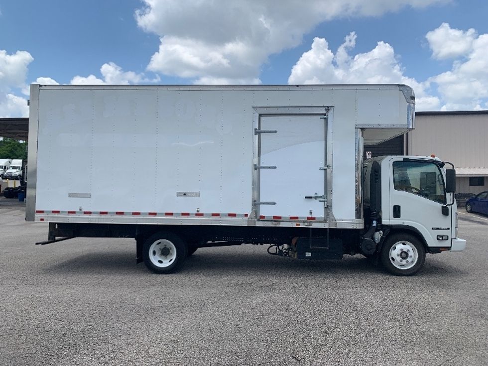 Medium Duty Box Truck-Light and Medium Duty Trucks-Isuzu-2020-NRR-Nashville-TN-61,345\n\t\tmiles-$ 48,500 - Image 15