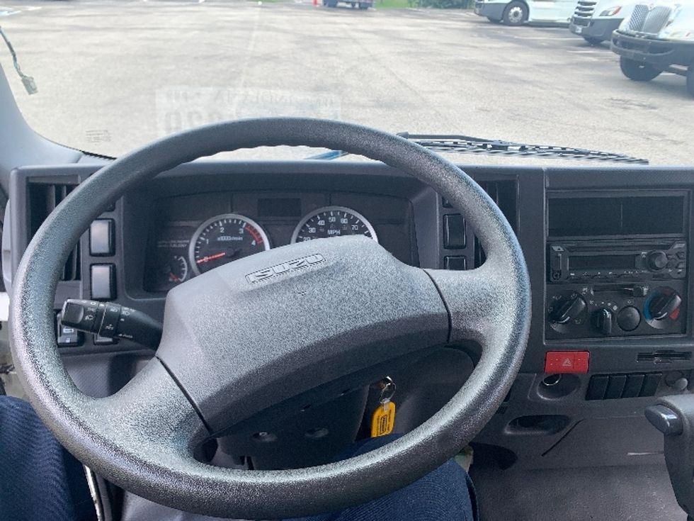 Medium Duty Box Truck-Light and Medium Duty Trucks-Isuzu-2020-NRR-Nashville-TN-61,345\n\t\tmiles-$ 48,500 - Image 17