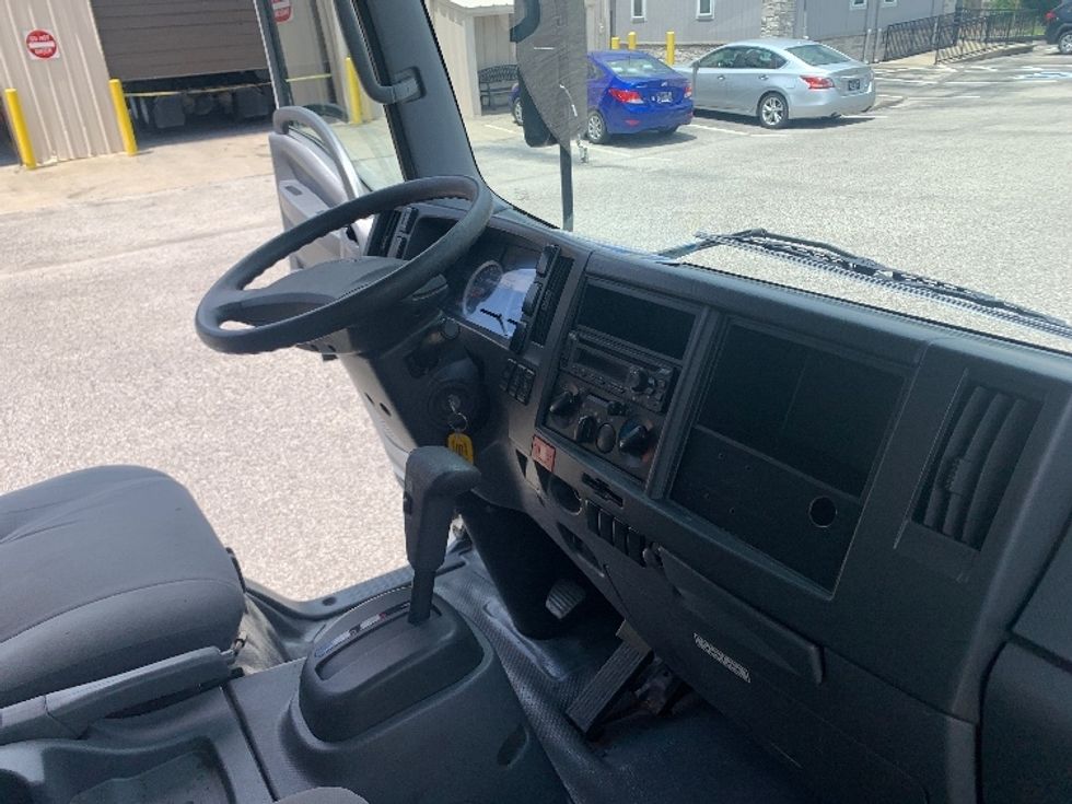Medium Duty Box Truck-Light and Medium Duty Trucks-Isuzu-2020-NRR-Nashville-TN-61,345\n\t\tmiles-$ 48,500 - Image 22