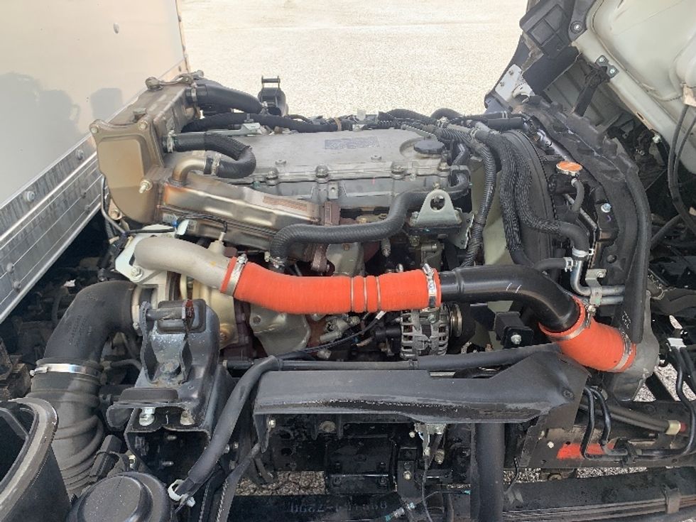 Medium Duty Box Truck-Light and Medium Duty Trucks-Isuzu-2020-NRR-Nashville-TN-61,345\n\t\tmiles-$ 48,500 - Image 23