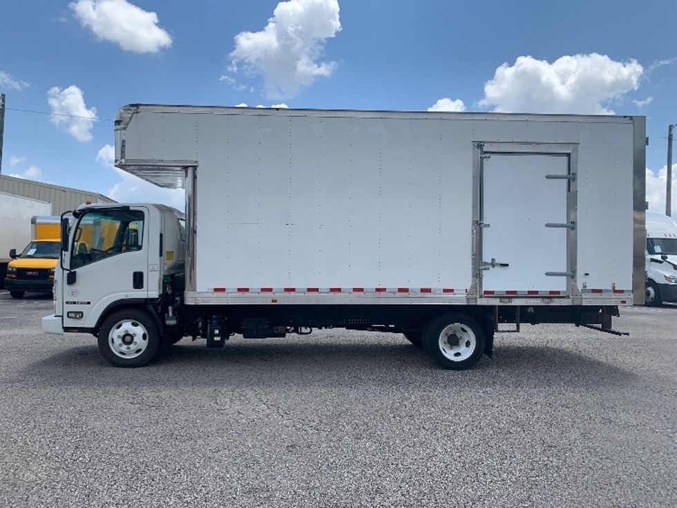 Medium Duty Box Truck-Light and Medium Duty Trucks-Isuzu-2020-NRR-Nashville-TN-61,345\n\t\tmiles-$ 48,500 - Image 4