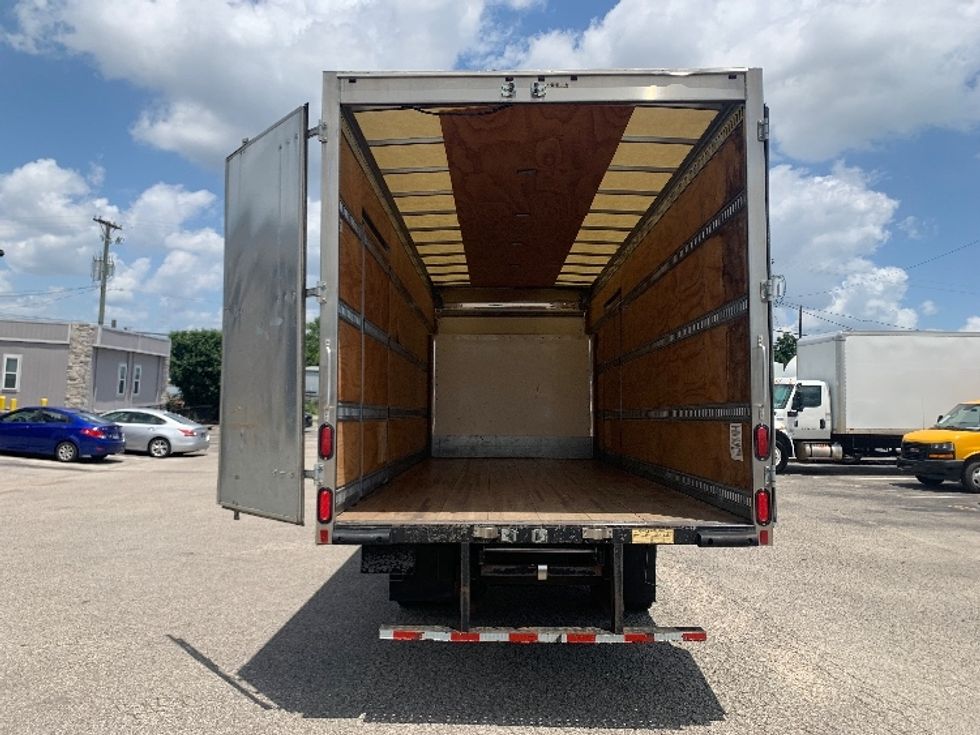 Medium Duty Box Truck-Light and Medium Duty Trucks-Isuzu-2020-NRR-Nashville-TN-61,345\n\t\tmiles-$ 48,500 - Image 8