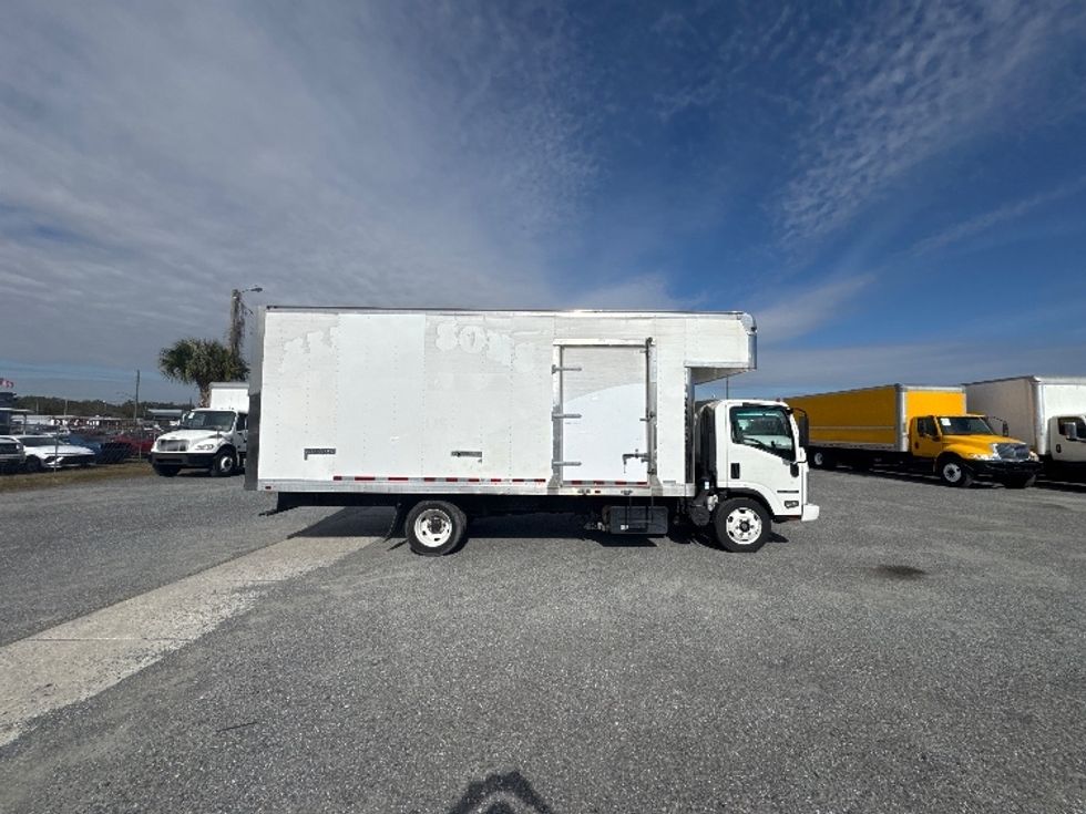 Medium Duty Box Truck-Light and Medium Duty Trucks-Isuzu-2020-NRR-Ocala-FL-125,613\n\t\tmiles-$ 43,500 - Image 14