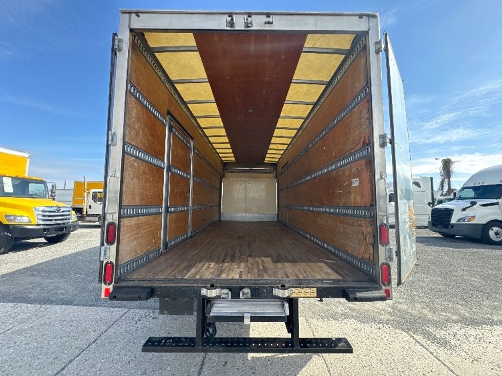 Medium Duty Box Truck-Light and Medium Duty Trucks-Isuzu-2020-NRR-Ocala-FL-125,613\n\t\tmiles-$ 43,500 - Image 8