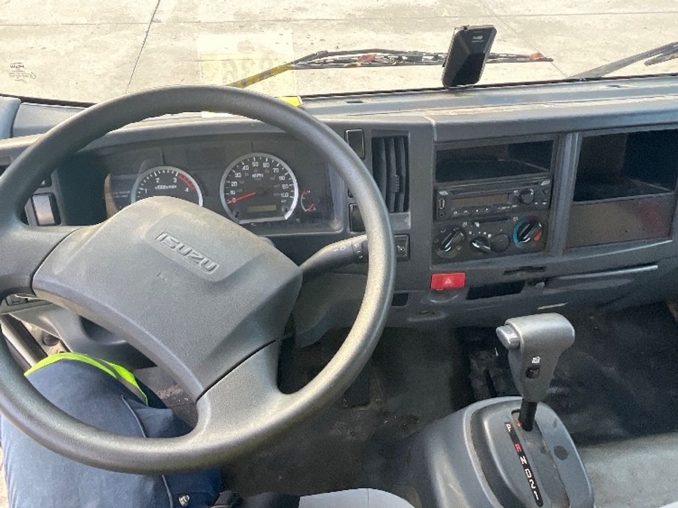 Medium Duty Box Truck-Light and Medium Duty Trucks-Isuzu-2020-NRR-Orlando-FL-119,603\n\t\tmiles-$ 44,000 - Image 18