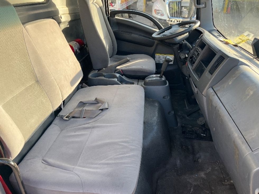 Medium Duty Box Truck-Light and Medium Duty Trucks-Isuzu-2020-NRR-Orlando-FL-119,603\n\t\tmiles-$ 44,000 - Image 22