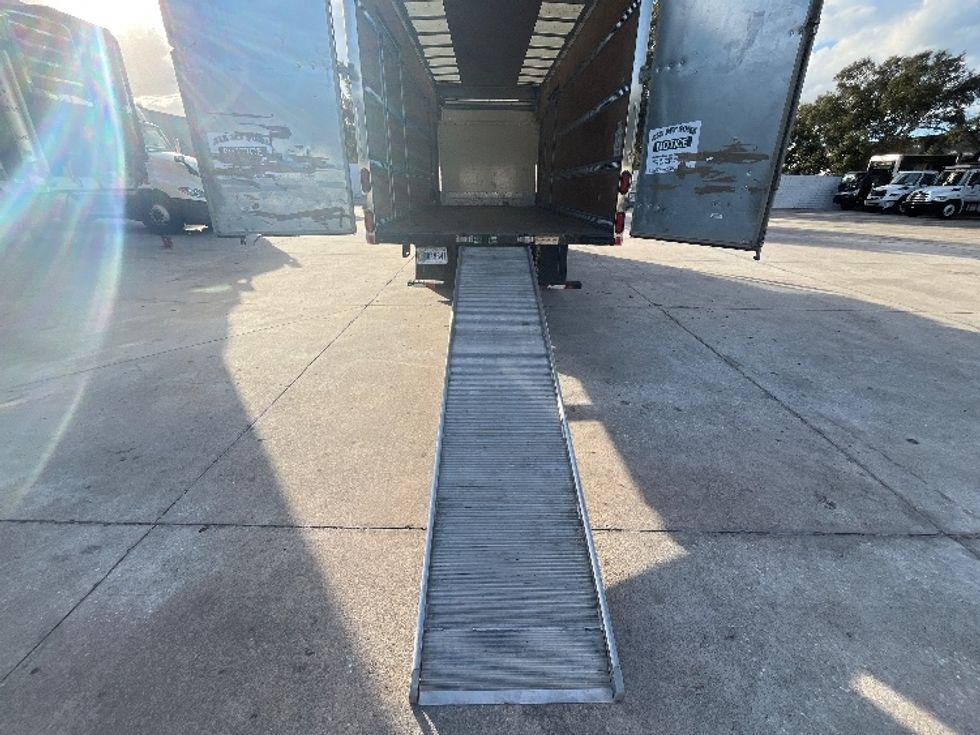 Medium Duty Box Truck-Light and Medium Duty Trucks-Isuzu-2020-NRR-Orlando-FL-119,603\n\t\tmiles-$ 44,000 - Image 9