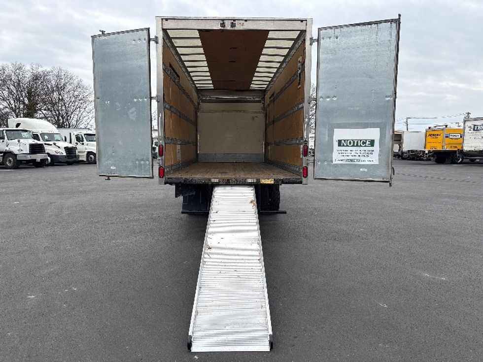 Medium Duty Box Truck-Light and Medium Duty Trucks-Isuzu-2020-NRR-Pennsauken-NJ-118,253\n\t\tmiles-$ 45,250 - Image 10