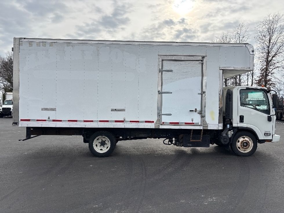 Medium Duty Box Truck-Light and Medium Duty Trucks-Isuzu-2020-NRR-Pennsauken-NJ-118,253\n\t\tmiles-$ 45,250 - Image 12