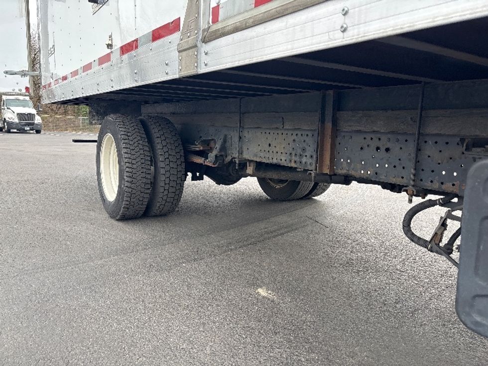 Medium Duty Box Truck-Light and Medium Duty Trucks-Isuzu-2020-NRR-Pennsauken-NJ-118,253\n\t\tmiles-$ 45,250 - Image 16