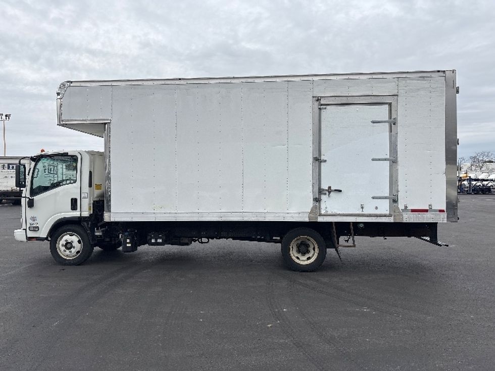 Medium Duty Box Truck-Light and Medium Duty Trucks-Isuzu-2020-NRR-Pennsauken-NJ-118,253\n\t\tmiles-$ 45,250 - Image 4