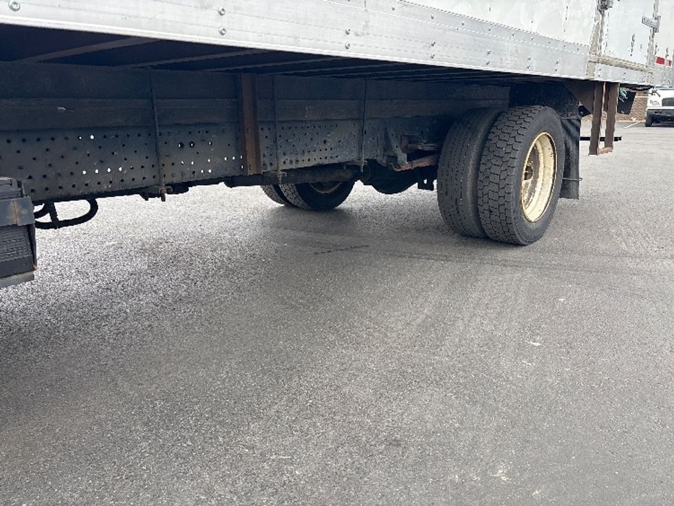 Medium Duty Box Truck-Light and Medium Duty Trucks-Isuzu-2020-NRR-Pennsauken-NJ-118,253\n\t\tmiles-$ 45,250 - Image 5