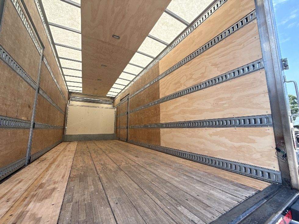 Medium Duty Box Truck-Light and Medium Duty Trucks-Isuzu-2020-NRR-Pensacola-FL-106,177\n\t\tmiles-$ 43,500 - Image 11