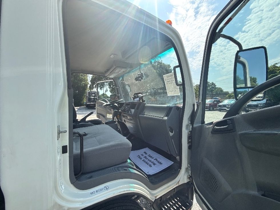 Medium Duty Box Truck-Light and Medium Duty Trucks-Isuzu-2020-NRR-Pensacola-FL-106,177\n\t\tmiles-$ 43,500 - Image 19
