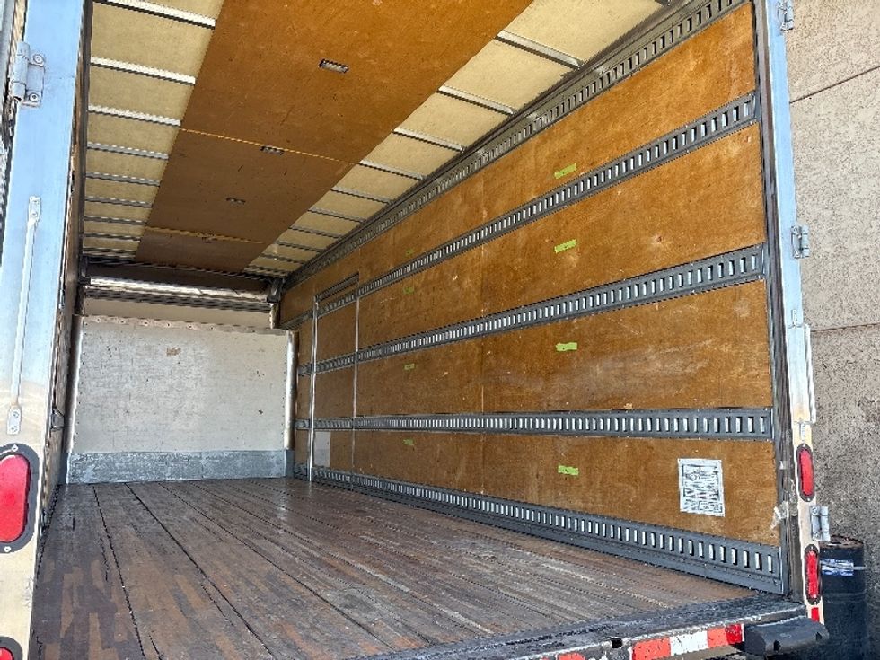 Medium Duty Box Truck-Light and Medium Duty Trucks-Isuzu-2020-NRR-Phoenix-AZ-101,626\n\t\tmiles-$ 46,000 - Image 11