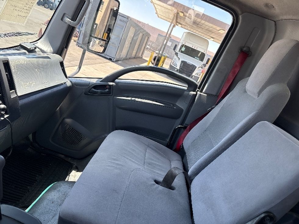 Medium Duty Box Truck-Light and Medium Duty Trucks-Isuzu-2020-NRR-Phoenix-AZ-101,626\n\t\tmiles-$ 46,000 - Image 18
