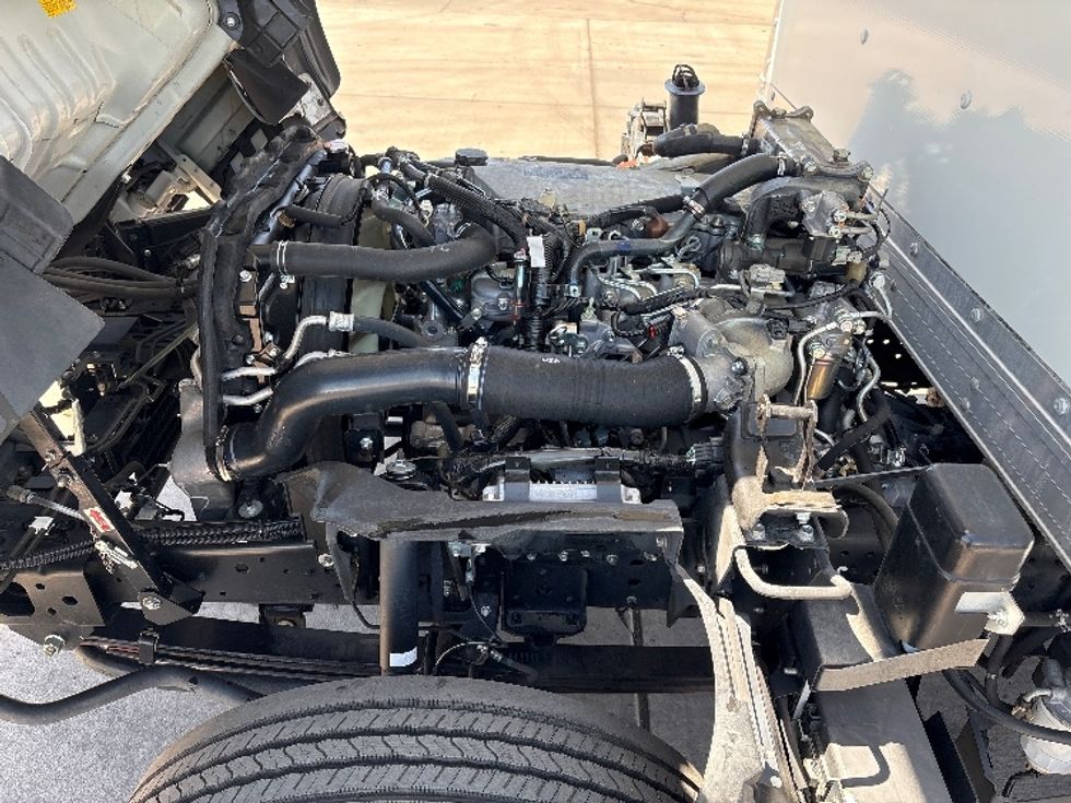 Medium Duty Box Truck-Light and Medium Duty Trucks-Isuzu-2020-NRR-Phoenix-AZ-101,626\n\t\tmiles-$ 46,000 - Image 23