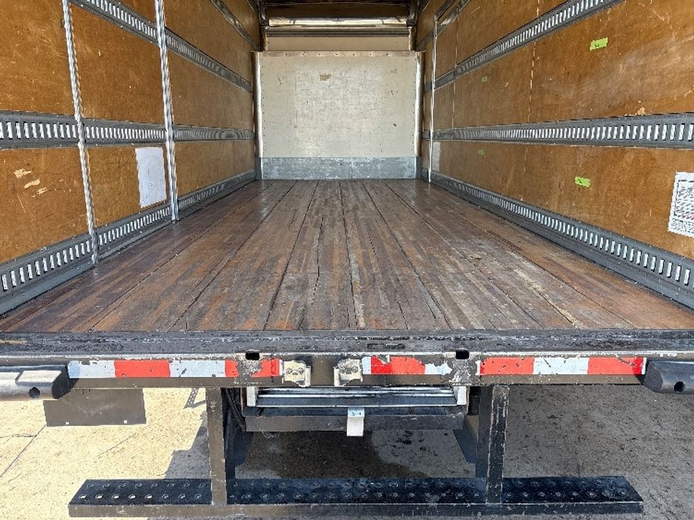Medium Duty Box Truck-Light and Medium Duty Trucks-Isuzu-2020-NRR-Phoenix-AZ-101,626\n\t\tmiles-$ 46,000 - Image 9