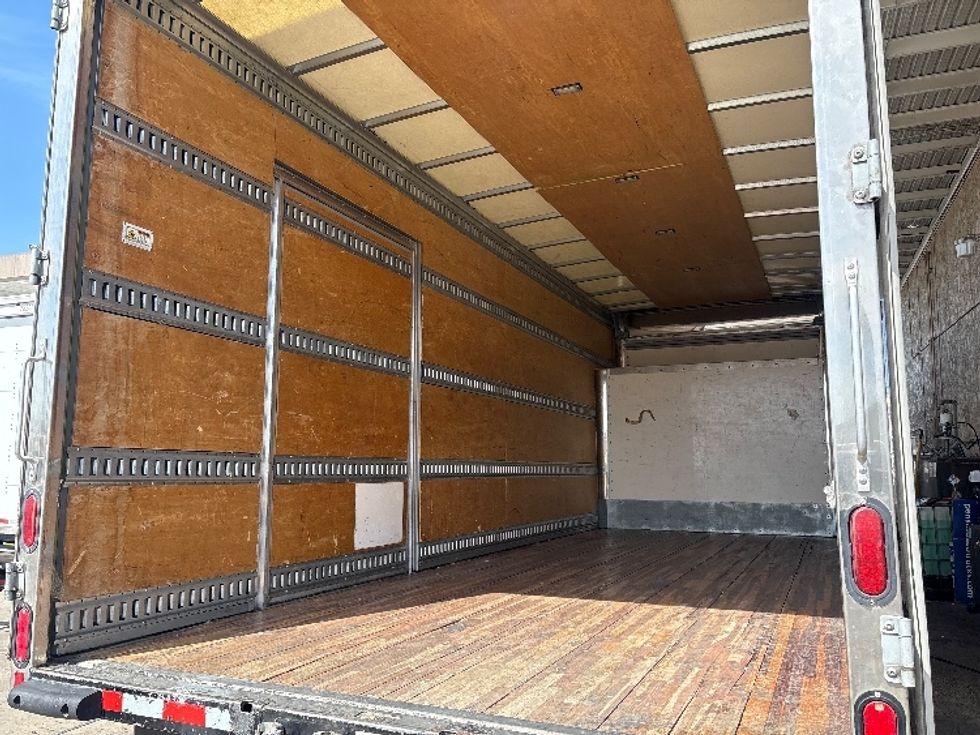 Medium Duty Box Truck-Light and Medium Duty Trucks-Isuzu-2020-NRR-Phoenix-AZ-119,051\n\t\tmiles-$ 44,250 - Image 10