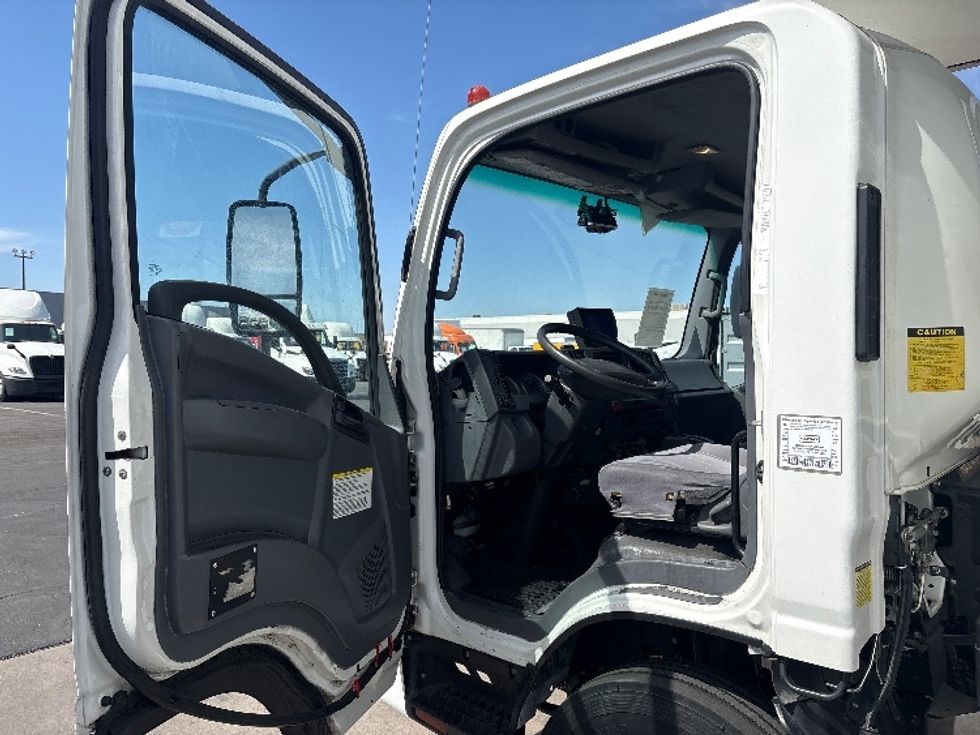 Medium Duty Box Truck-Light and Medium Duty Trucks-Isuzu-2020-NRR-Phoenix-AZ-119,051\n\t\tmiles-$ 44,250 - Image 16