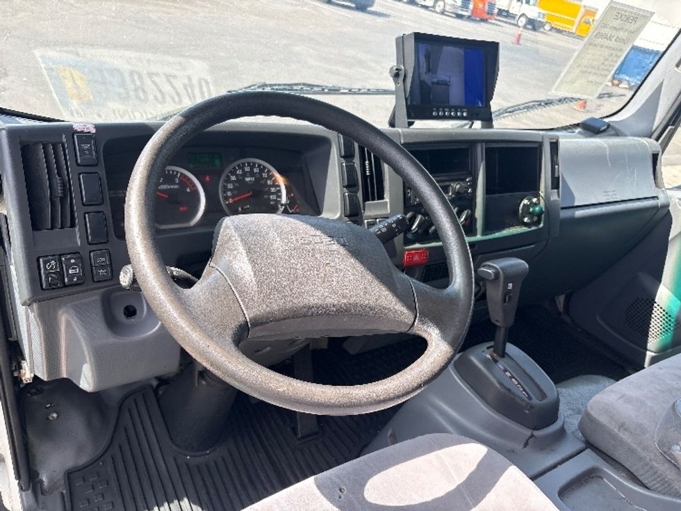Medium Duty Box Truck-Light and Medium Duty Trucks-Isuzu-2020-NRR-Phoenix-AZ-119,051\n\t\tmiles-$ 44,250 - Image 17