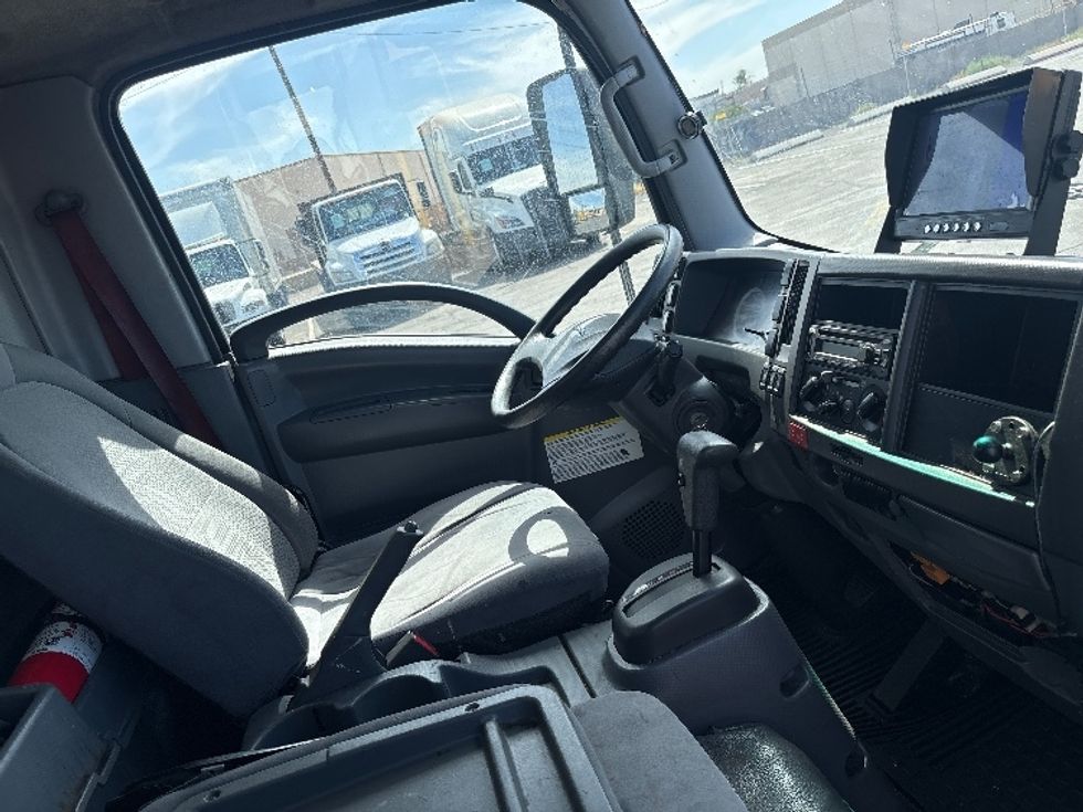 Medium Duty Box Truck-Light and Medium Duty Trucks-Isuzu-2020-NRR-Phoenix-AZ-119,051\n\t\tmiles-$ 44,250 - Image 21