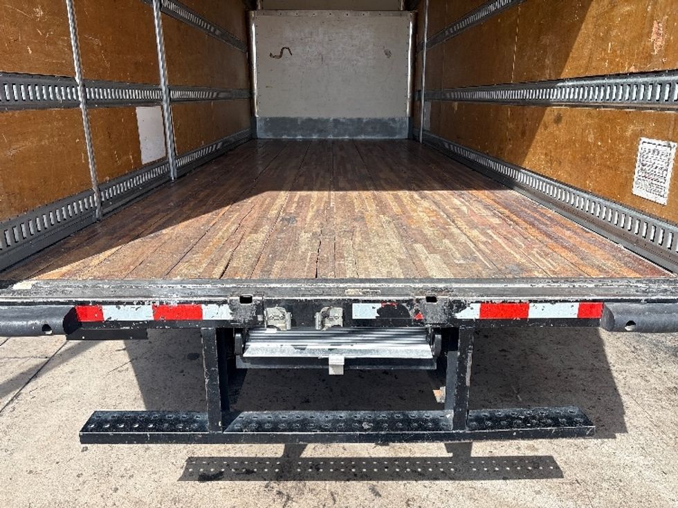 Medium Duty Box Truck-Light and Medium Duty Trucks-Isuzu-2020-NRR-Phoenix-AZ-119,051\n\t\tmiles-$ 44,250 - Image 9
