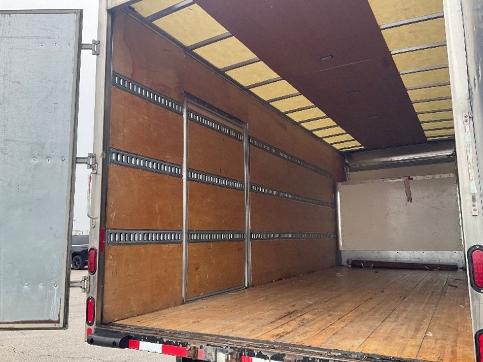 Medium Duty Box Truck-Light and Medium Duty Trucks-Isuzu-2020-NRR-Piqua-OH-101,079\n\t\tmiles-$ 48,750 - Image 11