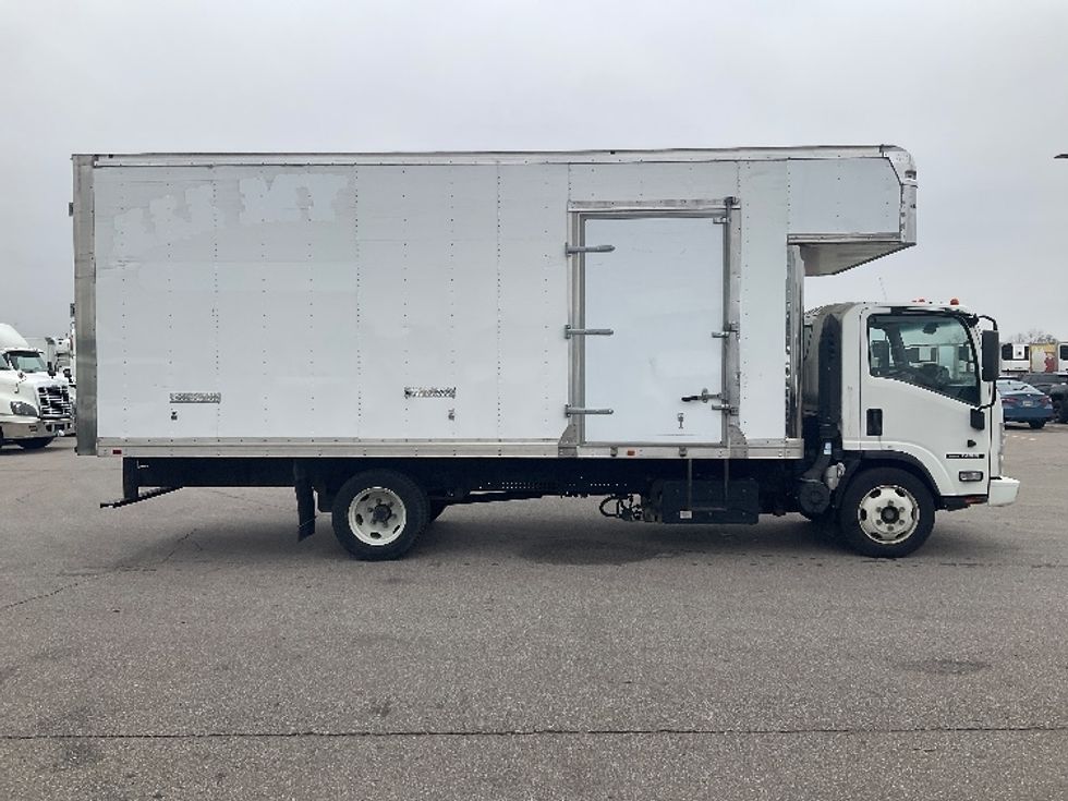 Medium Duty Box Truck-Light and Medium Duty Trucks-Isuzu-2020-NRR-Piqua-OH-101,079\n\t\tmiles-$ 48,750 - Image 15