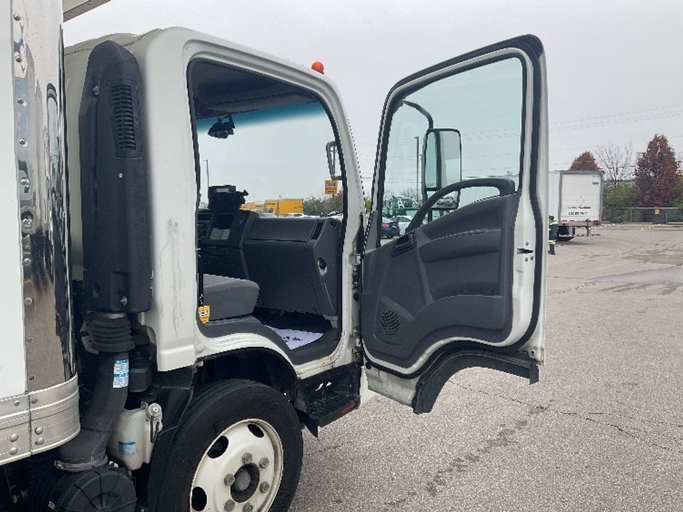 Medium Duty Box Truck-Light and Medium Duty Trucks-Isuzu-2020-NRR-Piqua-OH-101,079\n\t\tmiles-$ 48,750 - Image 20