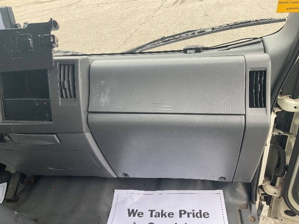 Medium Duty Box Truck-Light and Medium Duty Trucks-Isuzu-2020-NRR-Piqua-OH-101,079\n\t\tmiles-$ 48,750 - Image 21