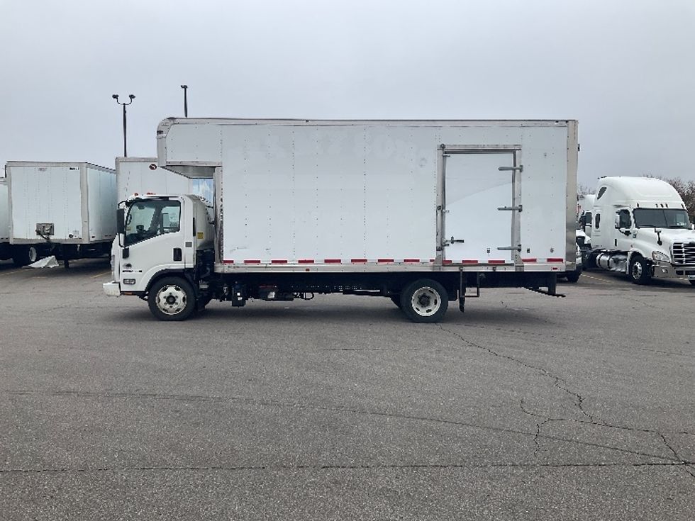 Medium Duty Box Truck-Light and Medium Duty Trucks-Isuzu-2020-NRR-Piqua-OH-101,079\n\t\tmiles-$ 48,750 - Image 4