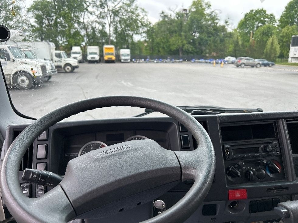 Medium Duty Box Truck-Light and Medium Duty Trucks-Isuzu-2020-NRR-Pittsburgh-PA-98,578\n\t\tmiles-$ 44,500 - Image 18