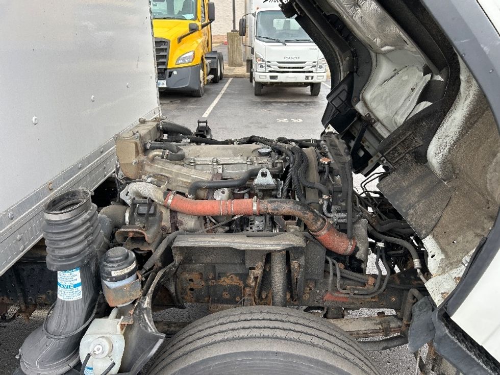 Medium Duty Box Truck-Light and Medium Duty Trucks-Isuzu-2020-NRR-Pittsburgh-PA-98,578\n\t\tmiles-$ 44,500 - Image 23
