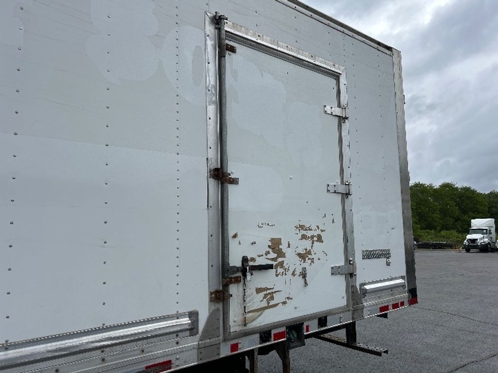 Medium Duty Box Truck-Light and Medium Duty Trucks-Isuzu-2020-NRR-Pittsburgh-PA-98,578\n\t\tmiles-$ 44,500 - Image 25