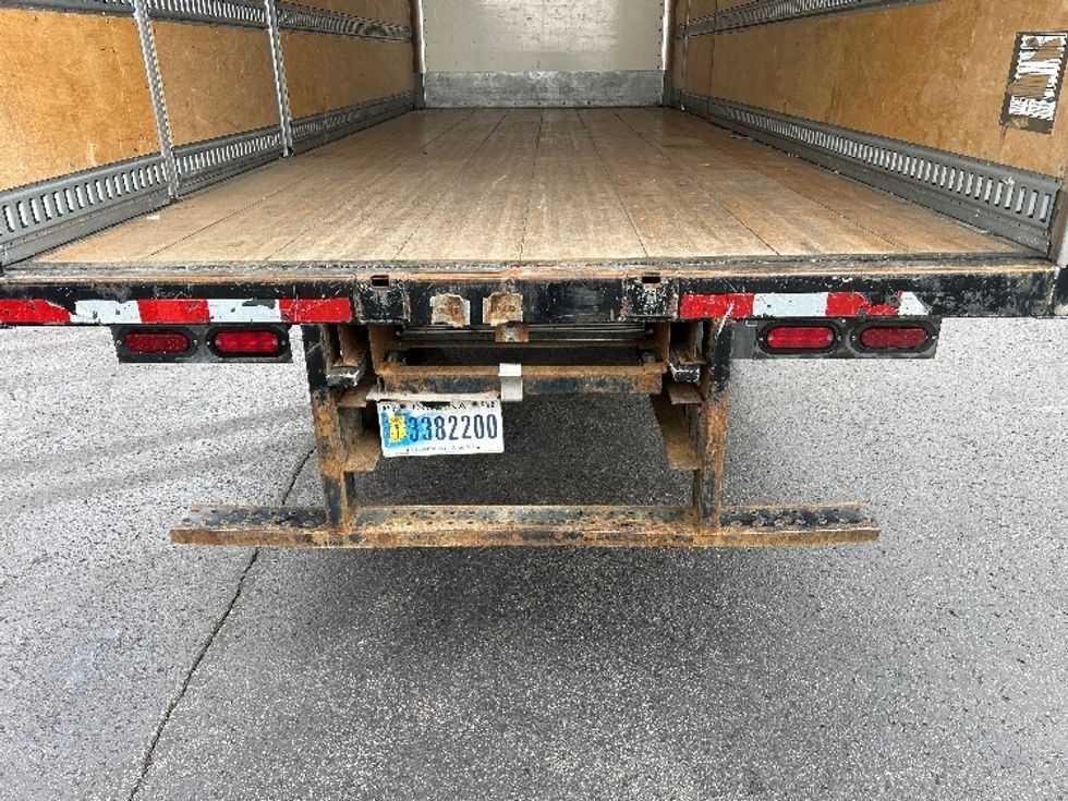 Medium Duty Box Truck-Light and Medium Duty Trucks-Isuzu-2020-NRR-Pittsburgh-PA-98,578\n\t\tmiles-$ 44,500 - Image 9