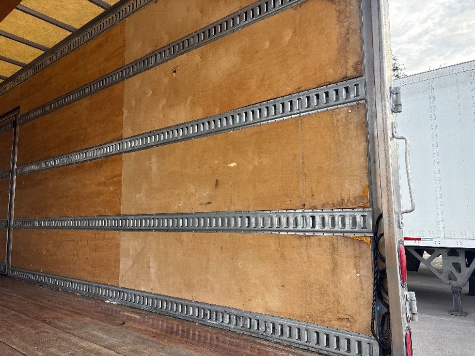 Medium Duty Box Truck-Light and Medium Duty Trucks-Isuzu-2020-NRR-Pompano Beach-FL-97,248\n\t\tmiles-$ 44,500 - Image 11